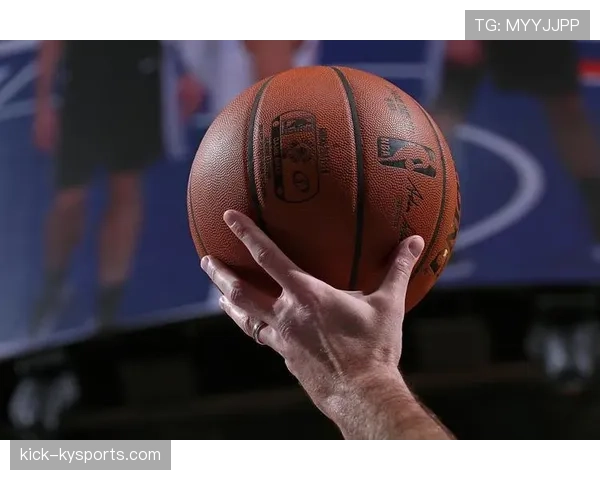 防守三秒违例怎么判罚?讲解NBA和FIBA规则的具体区别。 防守三秒违例怎么判罚?讲解NBA和FIBA规则的具体区别。